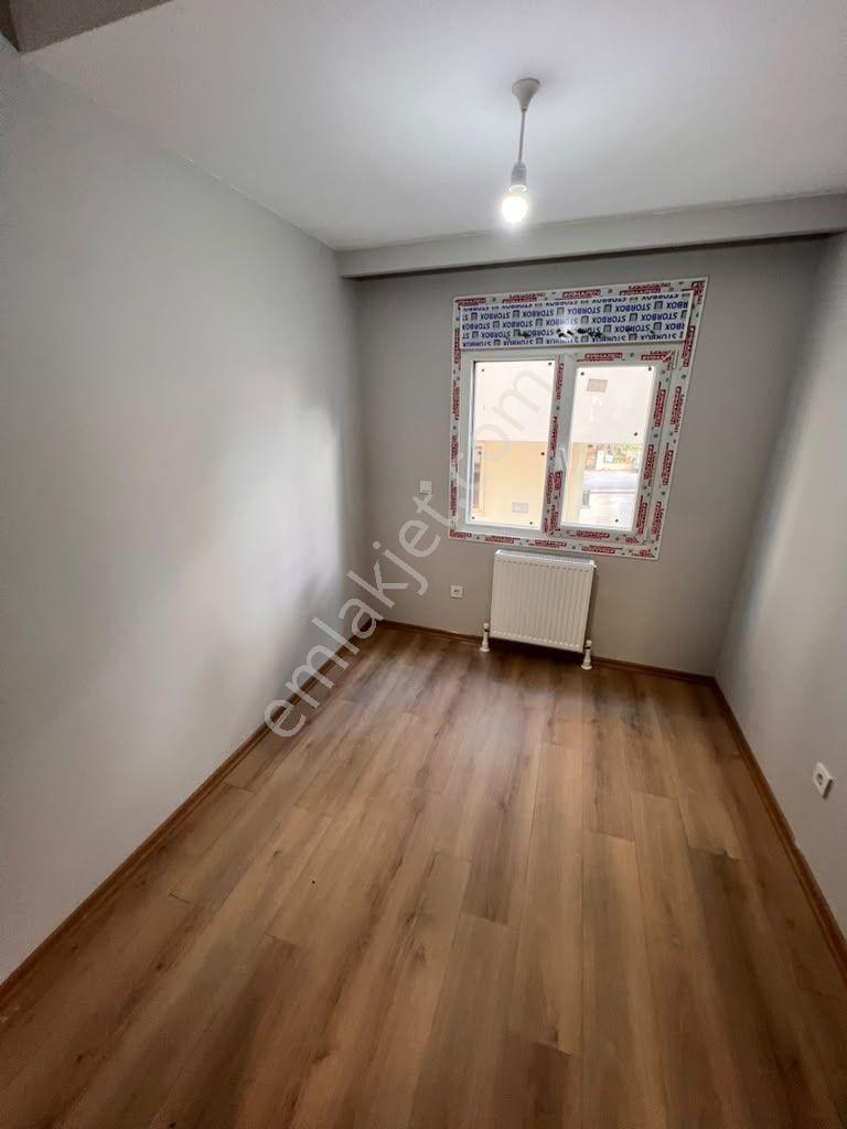 Kaçmaz'dan Küçükyalı Marmaraya 4dk Ön Cephe Ara Kat Lüks 3+1 — fotoğraf 28