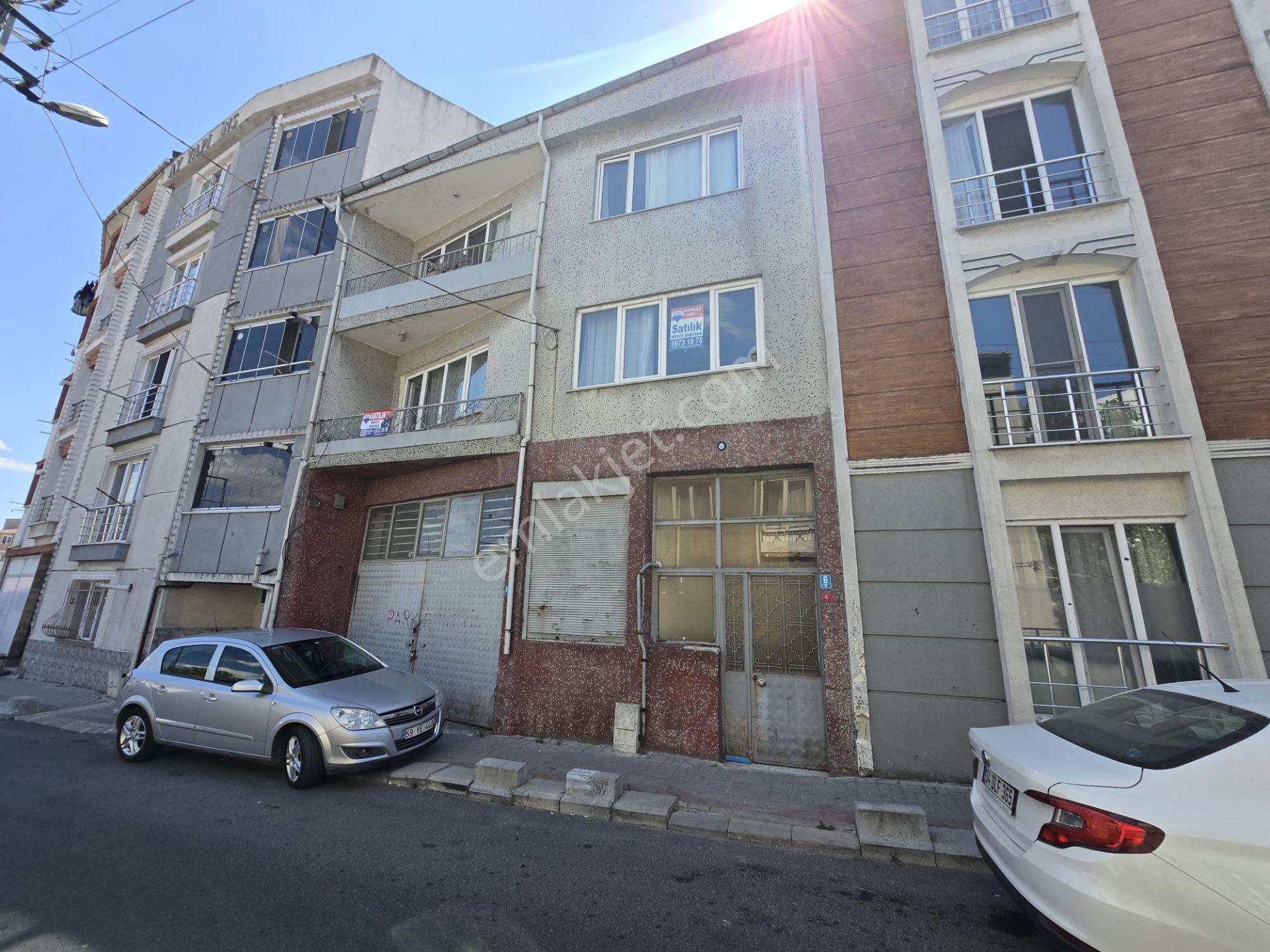 Remax Land Den Cadde Üstü Satılık Geniş 3+1 — fotoğraf 6