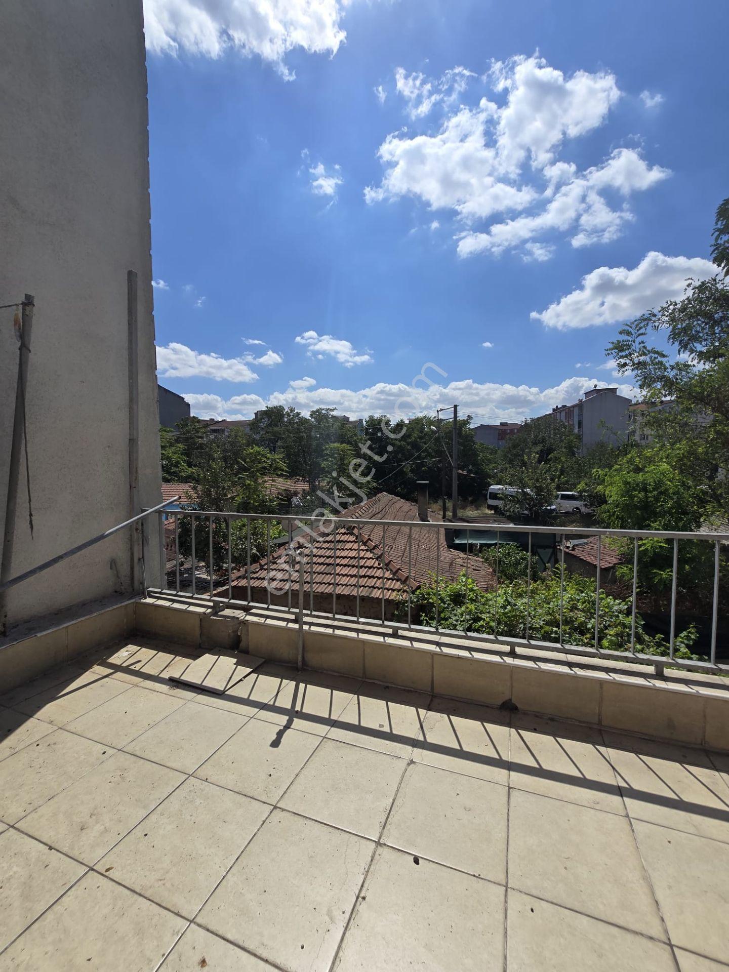 Remax Land Den Cadde Üstü Satılık Geniş 3+1 — fotoğraf 17