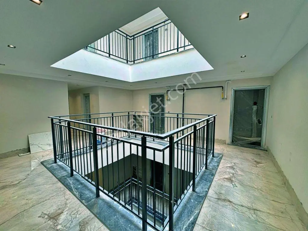Uytundan Örende Havuzlu Ultralüks Sitede 2+1 Akıllı Daire — fotoğraf 12