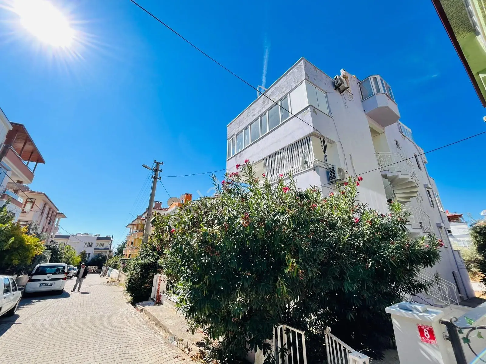 Altınoluk Denize Yakın Katta Tek Daireli Bina Da Masrafsız 2.kat 3+1 Satılık Daire — fotoğraf 2