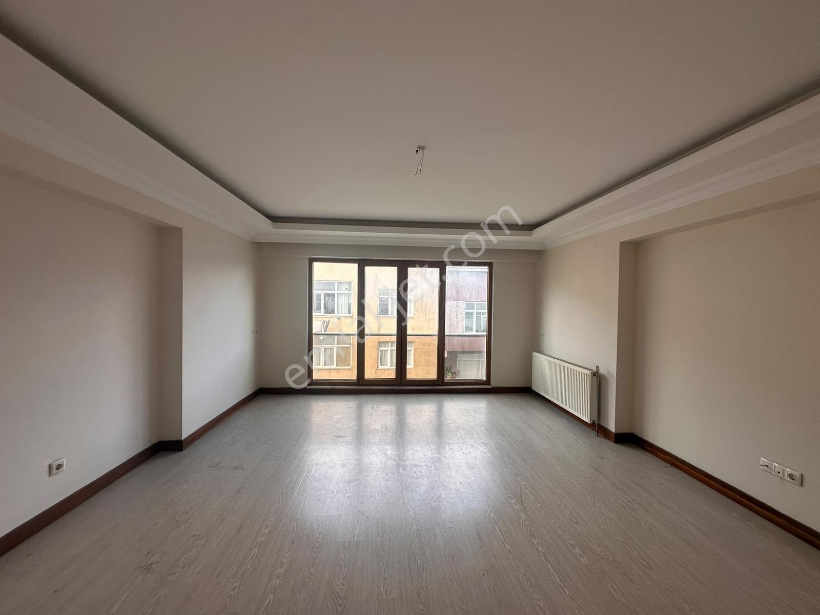 Gaziosmanpaşa Barbarosta Havuzlu Sitede Geniş 3+1 Arakat Daire — fotoğraf 6