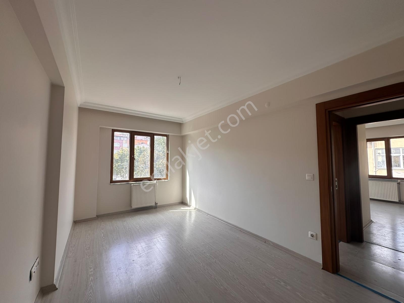 Gaziosmanpaşa Barbarosta Havuzlu Sitede Geniş 3+1 Arakat Daire — fotoğraf 19