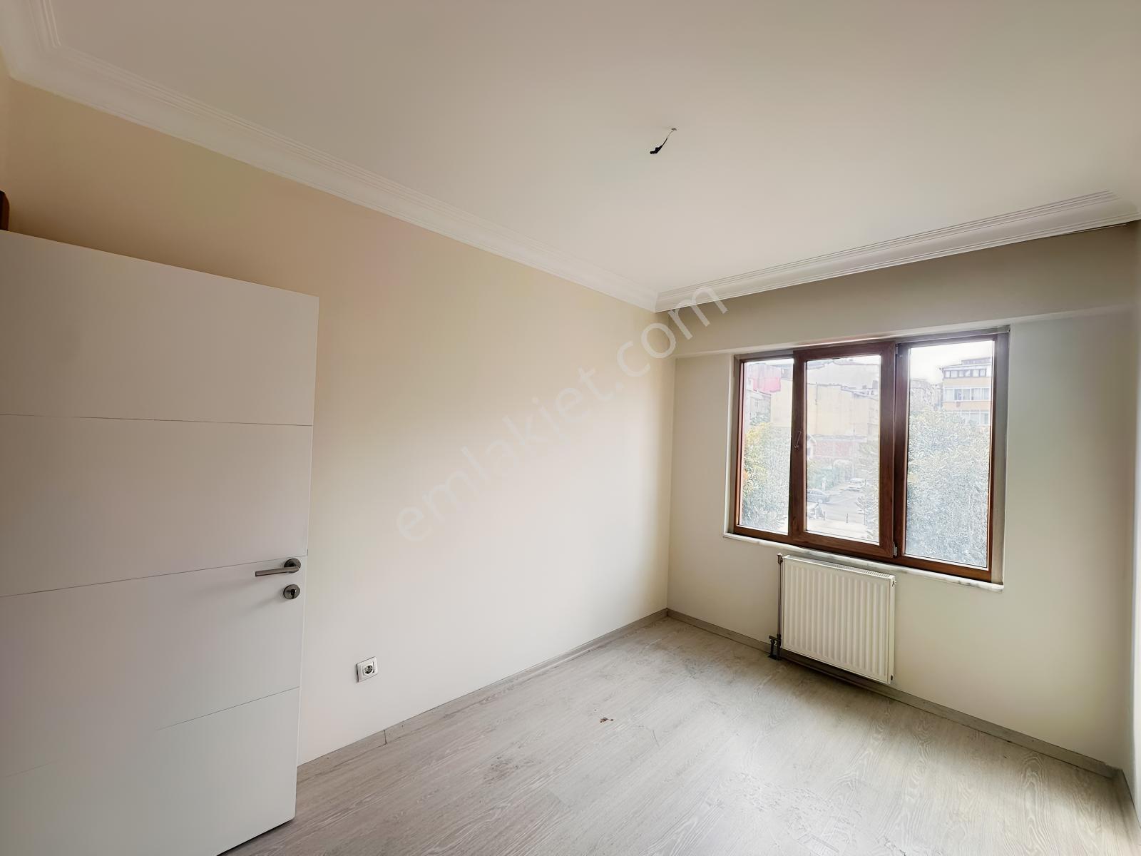 Gaziosmanpaşa Barbarosta Havuzlu Sitede Geniş 3+1 Arakat Daire — fotoğraf 30