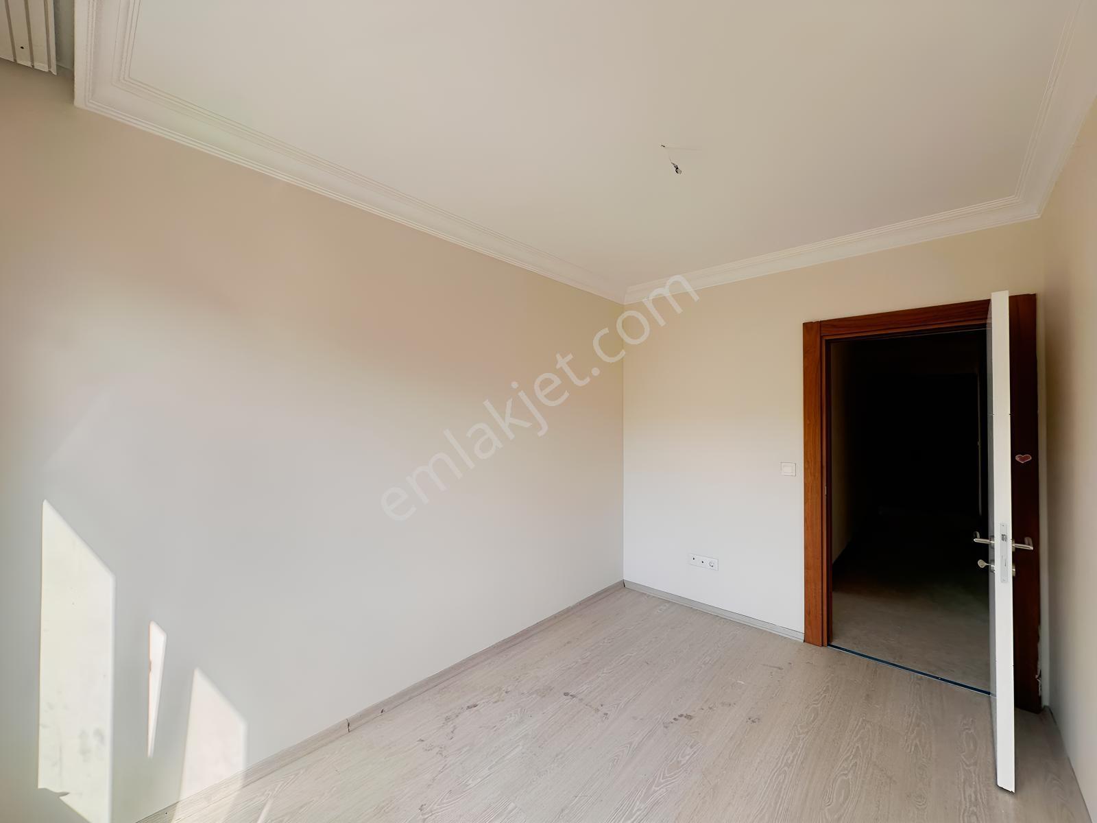 Gaziosmanpaşa Barbarosta Havuzlu Sitede Geniş 3+1 Arakat Daire — fotoğraf 32