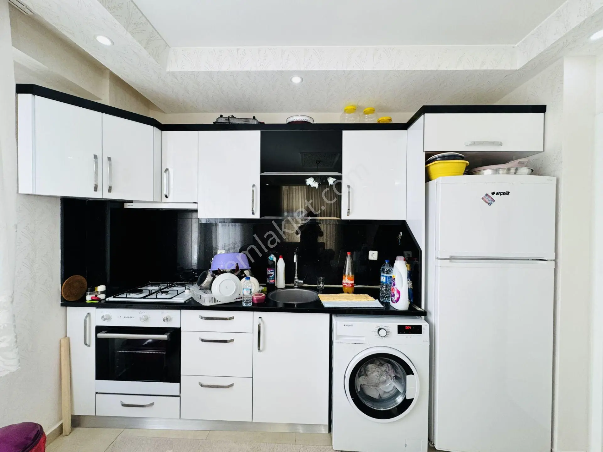 Didimde Satılık 3 M Migros Arkasında 7 Yaşında Binada Ful Eşyalı 2+1 Daire — fotoğraf 3
