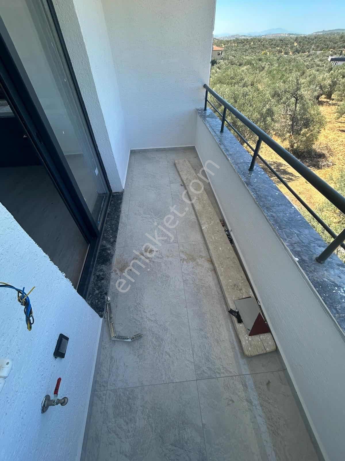 Sakin Huzurlu Bir Yaşam İsteyenlr Denize Yakın Ara Kat 1+1 Daire — fotoğraf 5