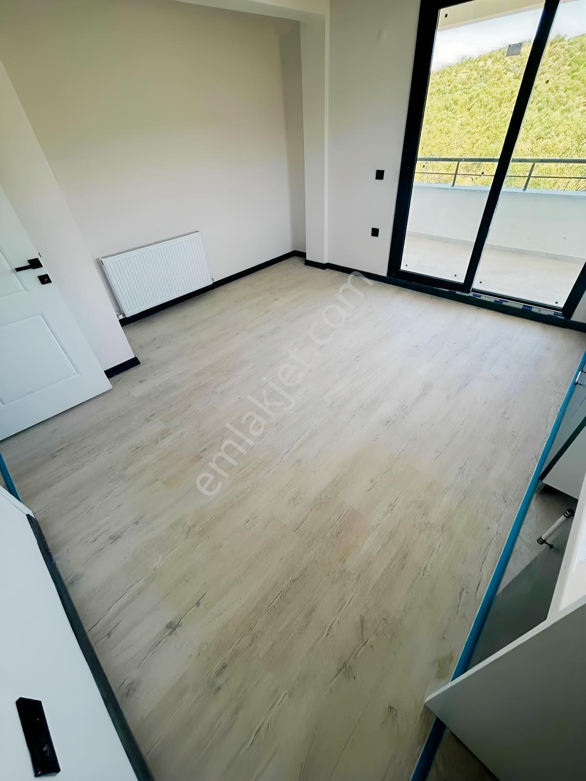 Sakin Huzurlu Bir Yaşam İsteyenlr Denize Yakın Ara Kat 1+1 Daire — fotoğraf 12