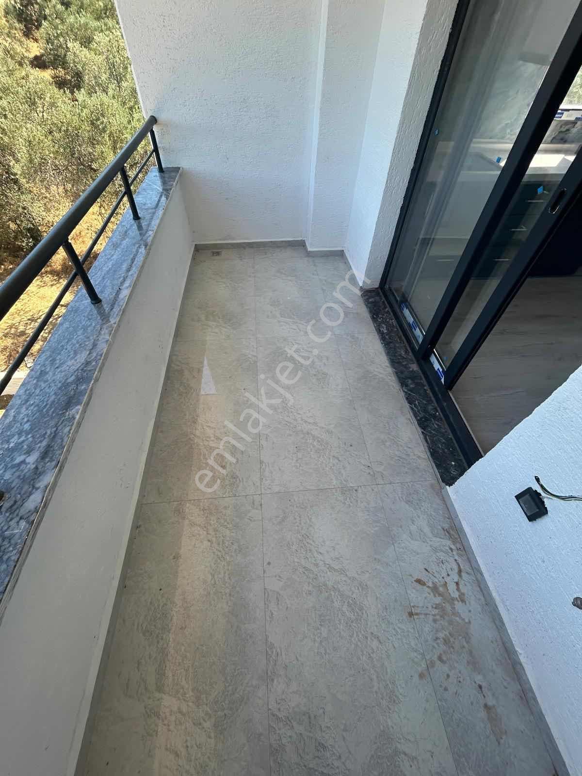 Sakin Huzurlu Bir Yaşam İsteyenlr Denize Yakın Ara Kat 1+1 Daire — fotoğraf 13