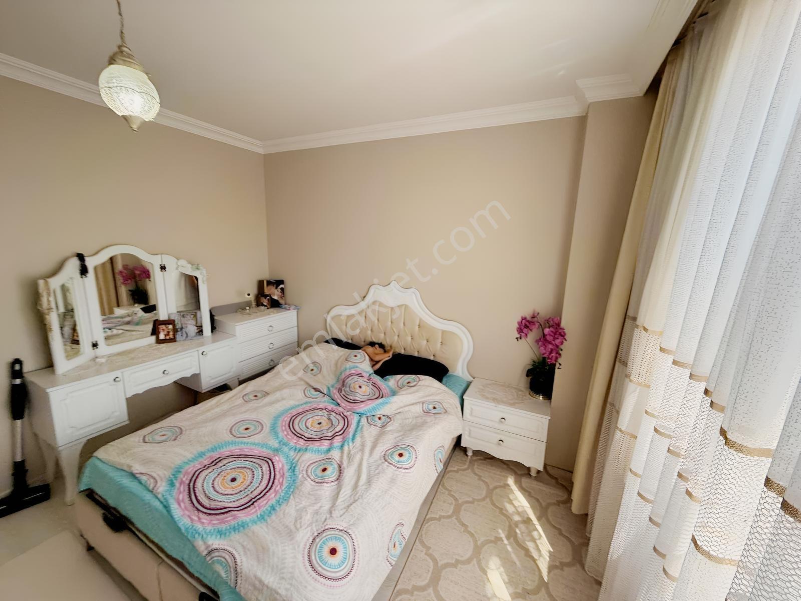 Güllübağlar Hadım Sokakta 2+1 Balkonlu Satılık Daire — fotoğraf 23