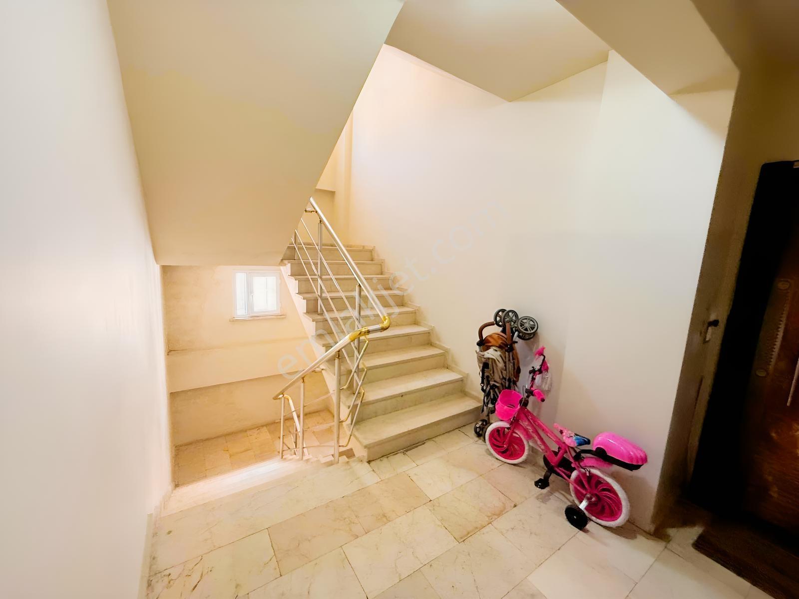 Güllübağlar Hadım Sokakta 2+1 Balkonlu Satılık Daire — fotoğraf 28