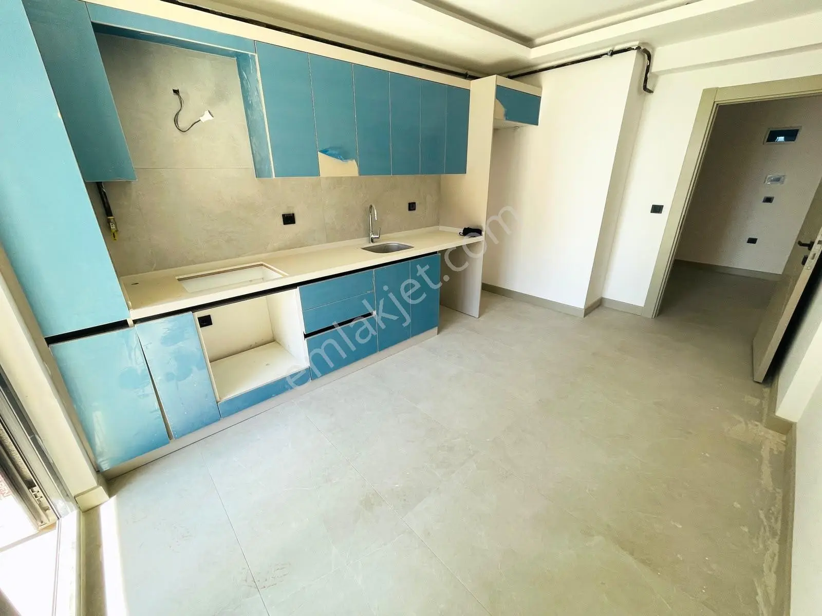 Özkan'dan Manastır'da Havuzlu Sitede Satılık 125 M² 3+1 Daire — fotoğraf 5