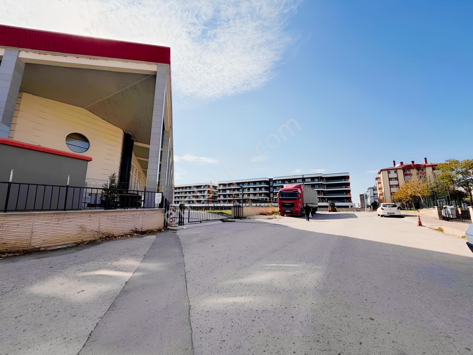 A L C Den Gölçek Mahallesinde Metro Yakını 3+1 Satılık Daire — fotoğraf 7