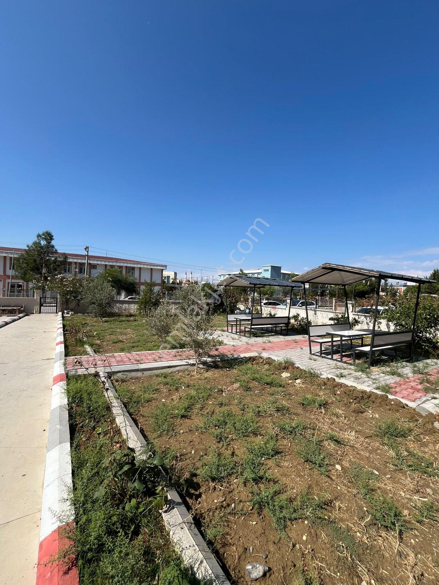 Dinç Emlak'dan Ferahimşalvuz'da Geniş Cam Balkonlu Katta Güney Cepheli 3+1 Daire — fotoğraf 4