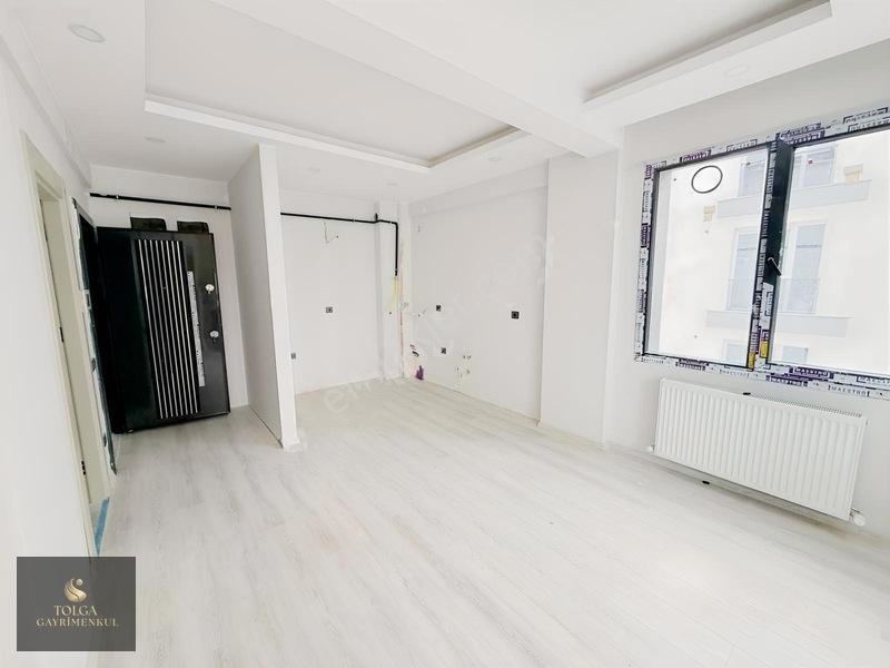 Tolga Gayrimenkulden Hastane Karşısı 1+1 Full Yapılı Lüx Daire
