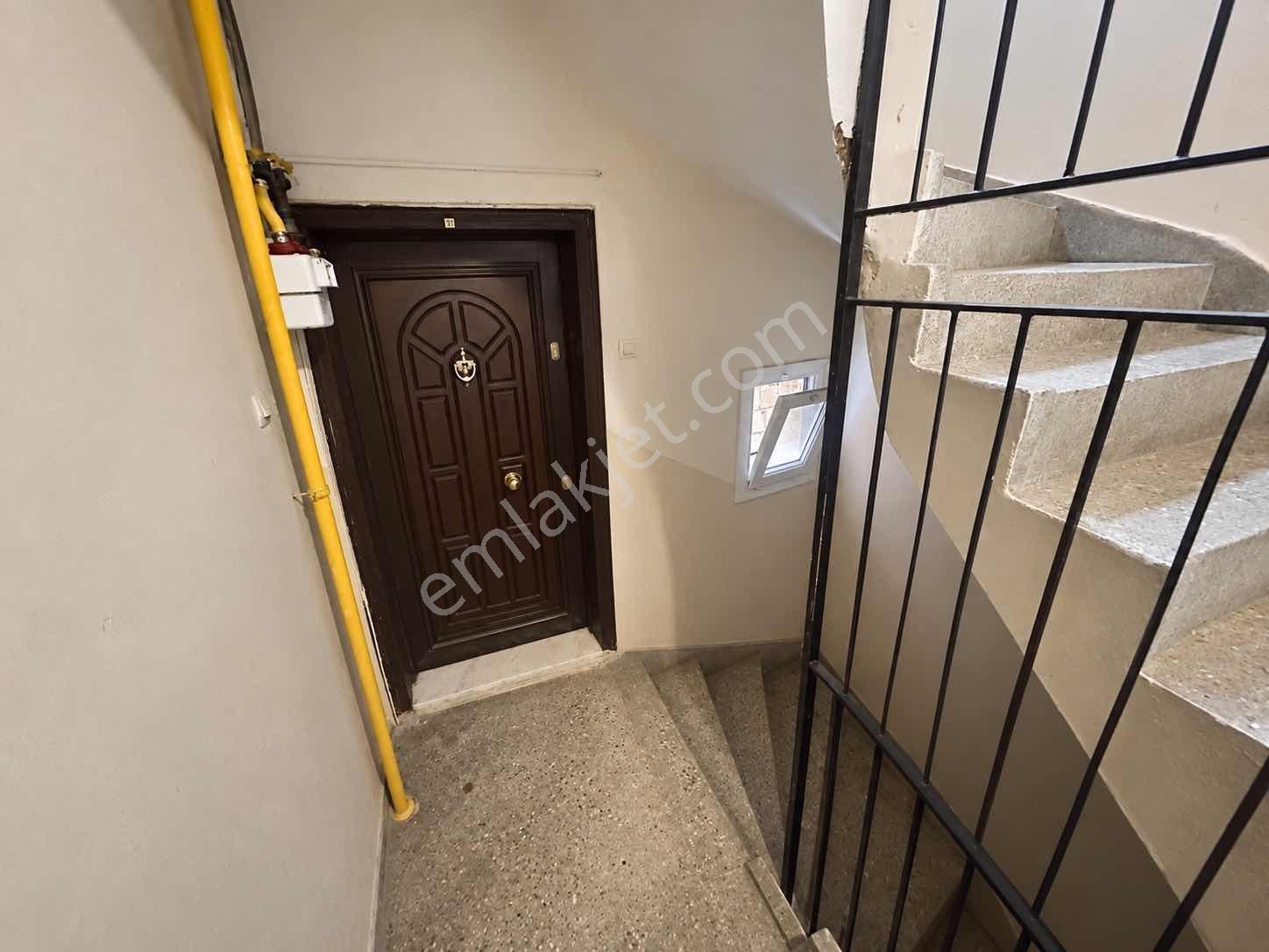 Mithatpaşa Mah 200 Sokakta 2+1 Satılık Daire — fotoğraf 11
