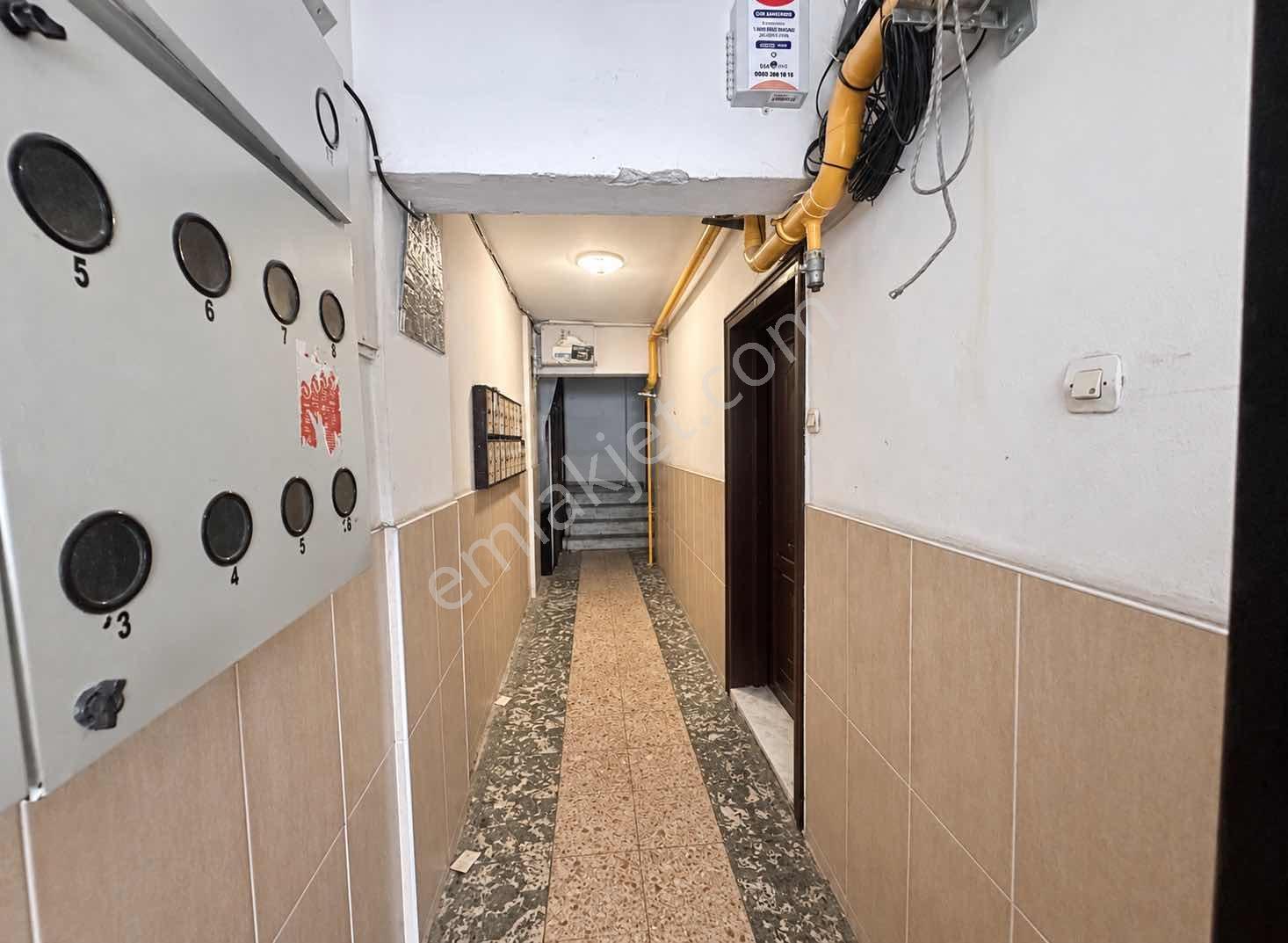 Mithatpaşa Mah 200 Sokakta 2+1 Satılık Daire — fotoğraf 13