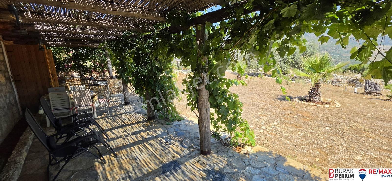 Seydikemer Dodurga'da 8.362 M² Tek Tapu Satılık Havuzlu Taş Ev — fotoğraf 11