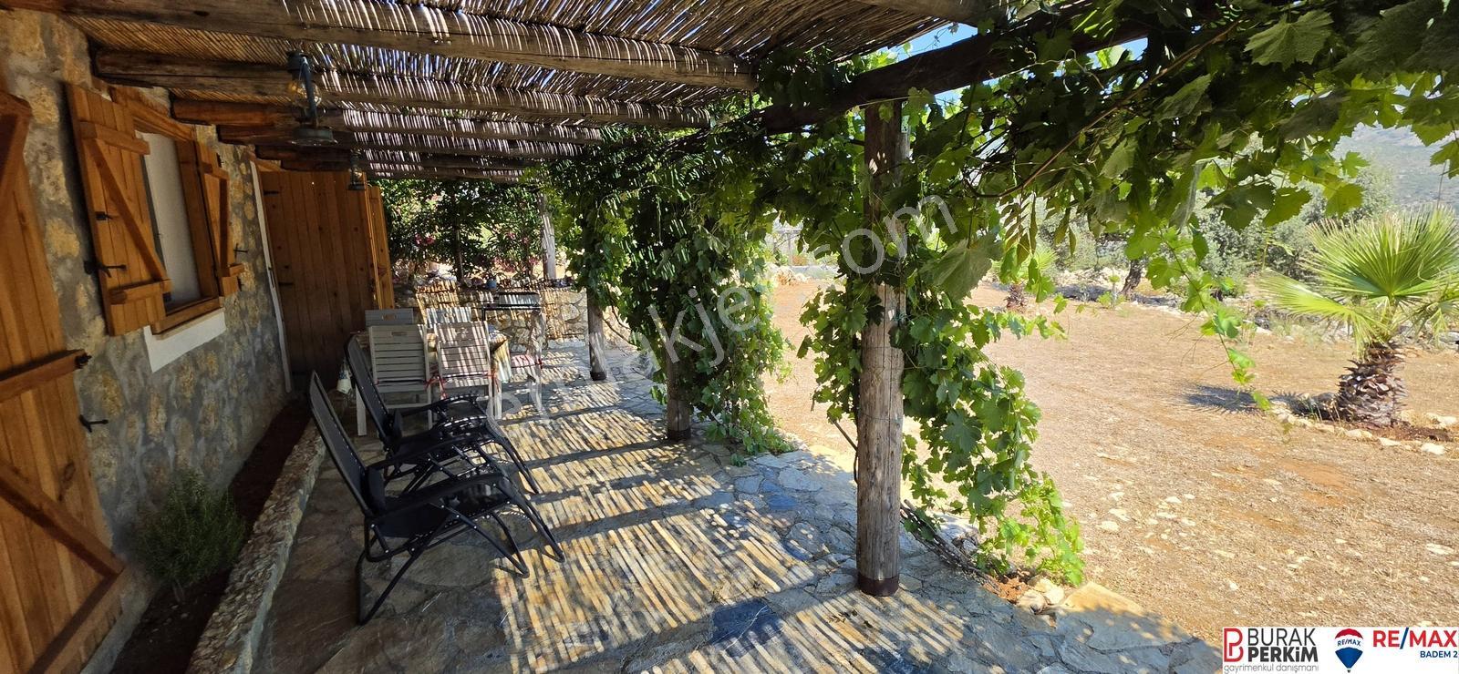Seydikemer Dodurga'da 8.362 M² Tek Tapu Satılık Havuzlu Taş Ev — fotoğraf 12