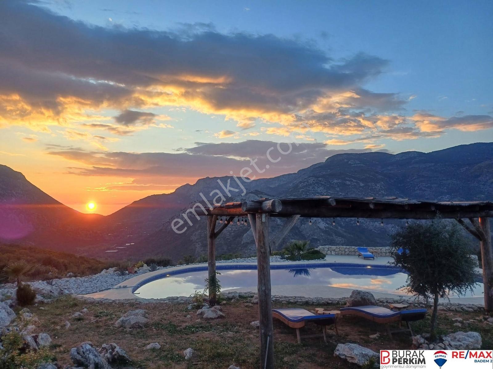 Seydikemer Dodurga'da 8.362 M² Tek Tapu Satılık Havuzlu Taş Ev — fotoğraf 20