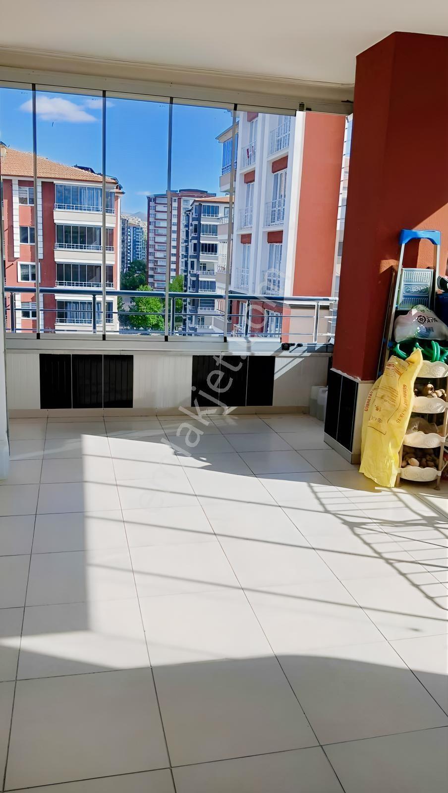 Bostanbaşı Çiftlik Caddesinde Acil Satılık Site İçi 3+1 Daire — fotoğraf 6