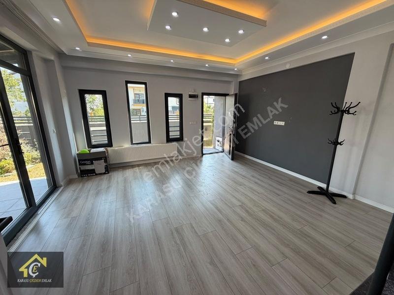 Denize Çok Yakın 3+1 Satılık Tripleks ''iskanlı'' — fotoğraf 8