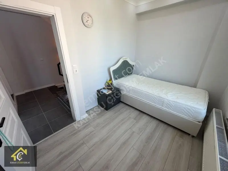 Denize Çok Yakın 3+1 Satılık Tripleks ''iskanlı'' — fotoğraf 15