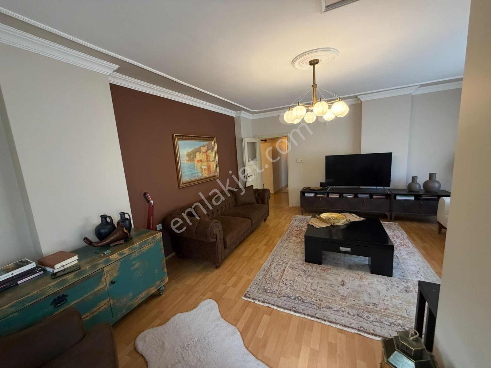 Vıp Gayrimenkul'den Söğütlü Merkez'de 3+1 Satılık Daire — fotoğraf 5