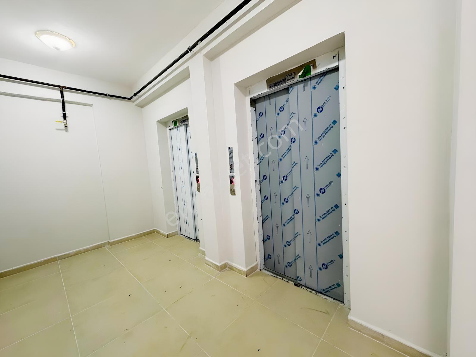 Turnasuyunda Satılık Balkonlu Ve Yerden Isıtmalı 1+1 Daire — fotoğraf 4