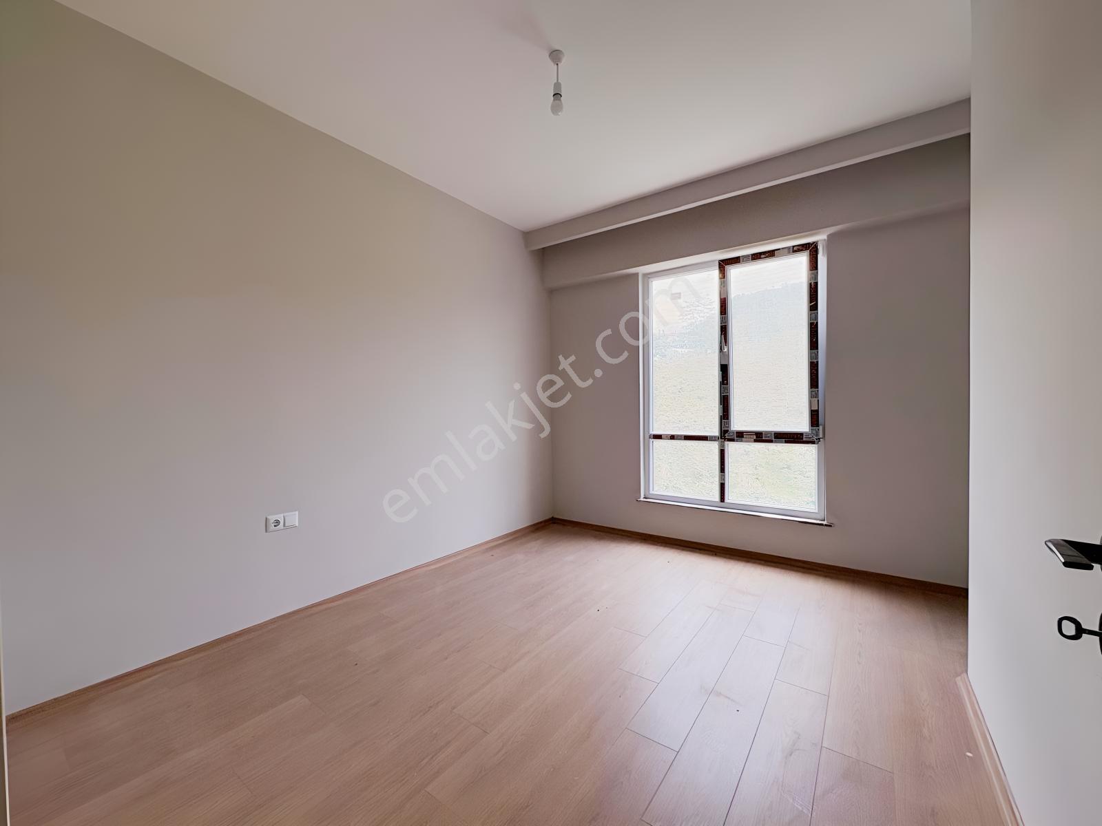 Turnasuyunda Satılık Balkonlu Ve Yerden Isıtmalı 1+1 Daire — fotoğraf 13