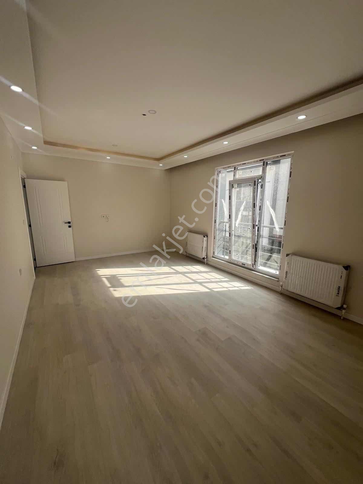 Taşoluk Belediyeye Yakın 110 M2 Satılık Çift Balkonlu Ferah 2+1 — fotoğraf 3