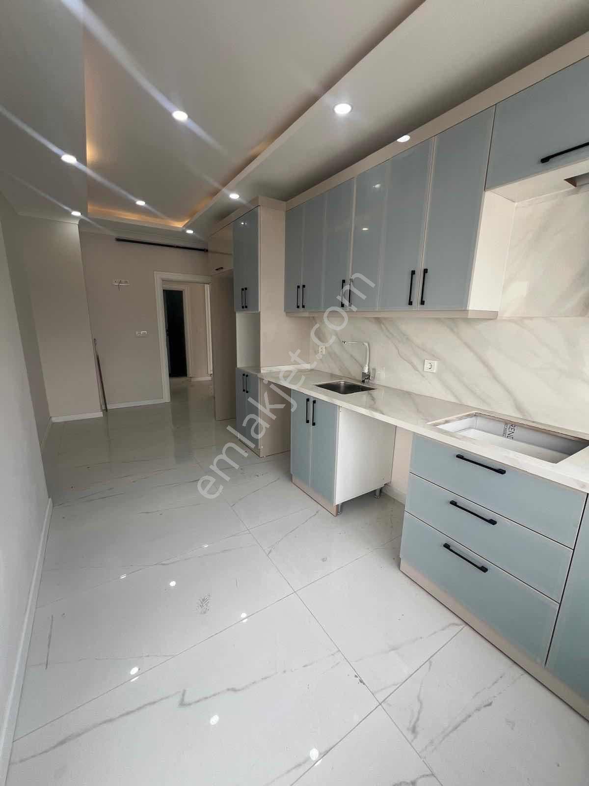 Taşoluk Belediyeye Yakın 110 M2 Satılık Çift Balkonlu Ferah 2+1 — fotoğraf 5