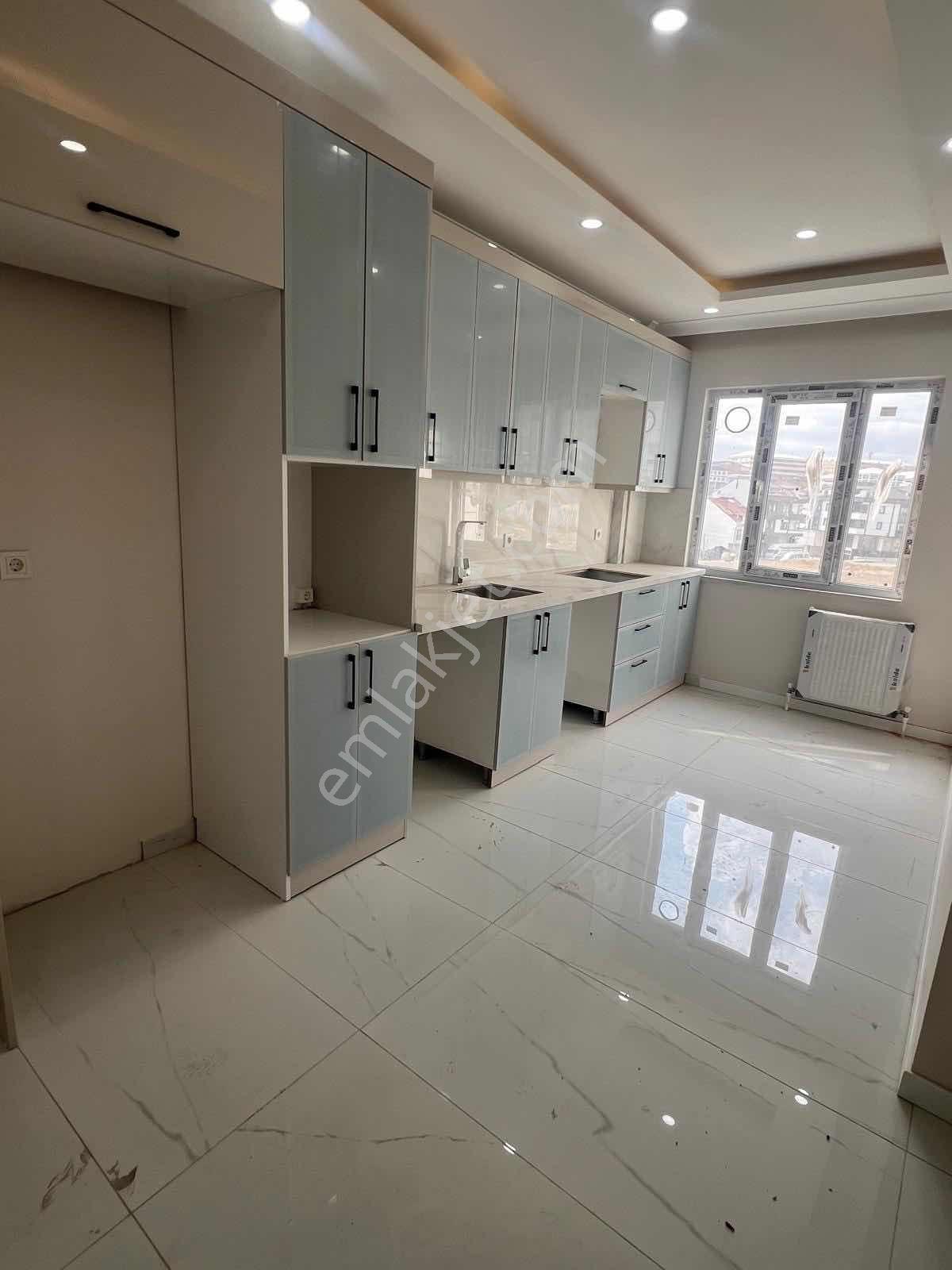 Taşoluk Belediyeye Yakın 110 M2 Satılık Çift Balkonlu Ferah 2+1 — fotoğraf 8