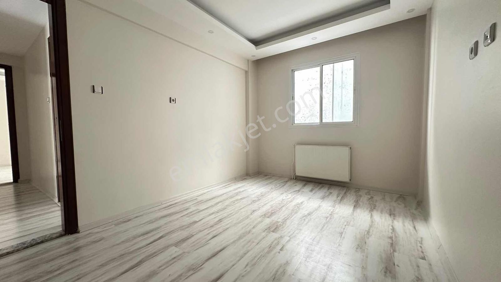 Güzelyalı Mh Sahile Yürüme Mesafesi 3+1 Arakat Genç Bina Satılık — fotoğraf 2