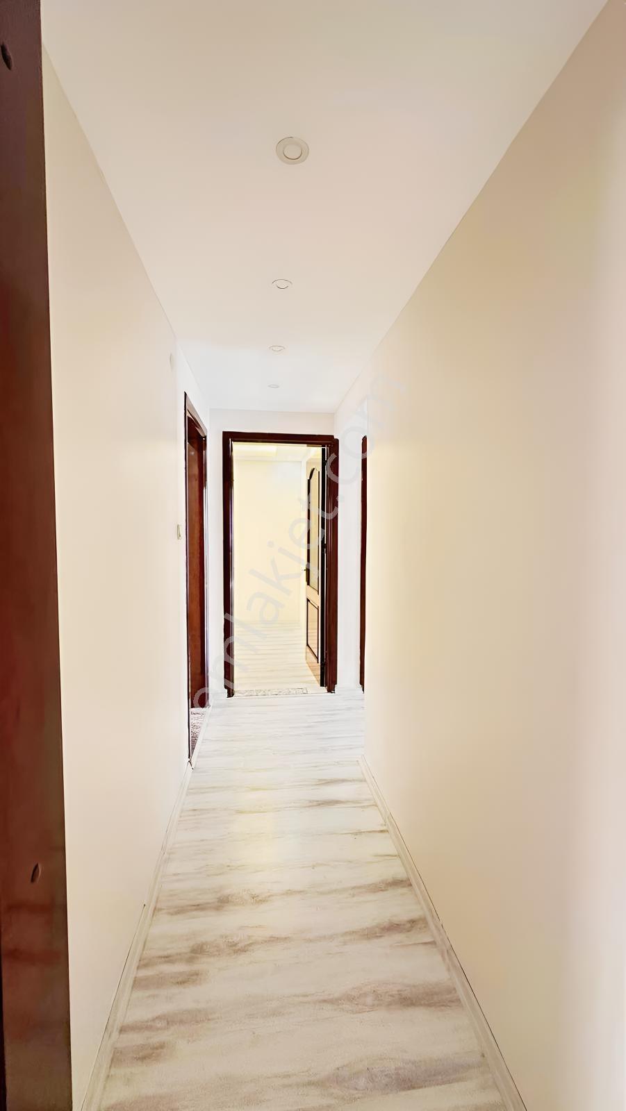Güzelyalı Mh Sahile Yürüme Mesafesi 3+1 Arakat Genç Bina Satılık — fotoğraf 17