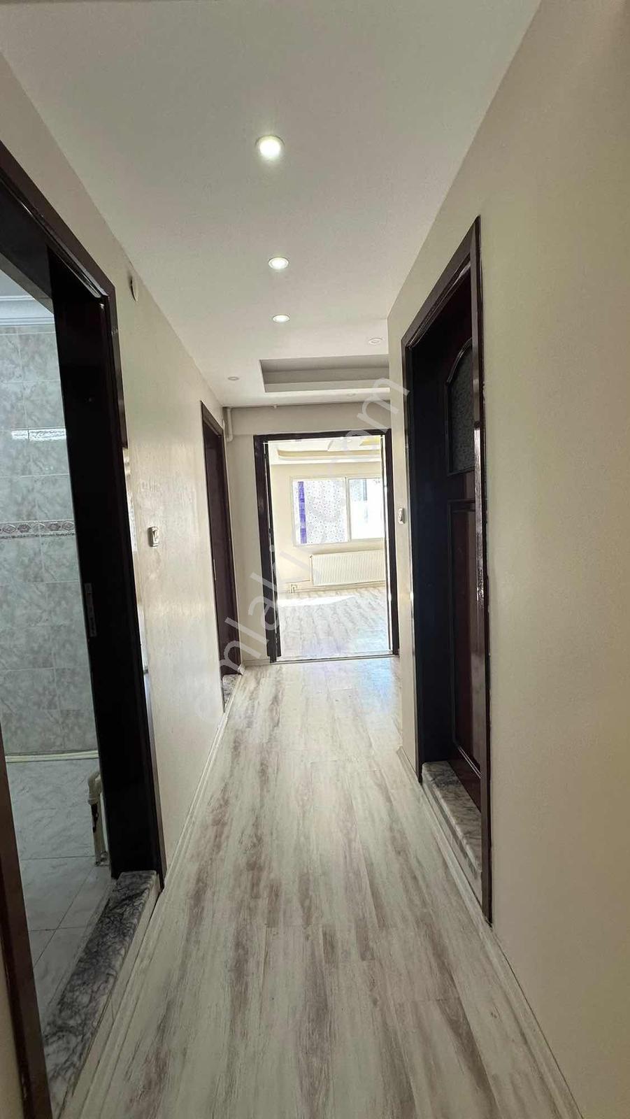 Güzelyalı Mh Sahile Yürüme Mesafesi 3+1 Arakat Genç Bina Satılık — fotoğraf 19