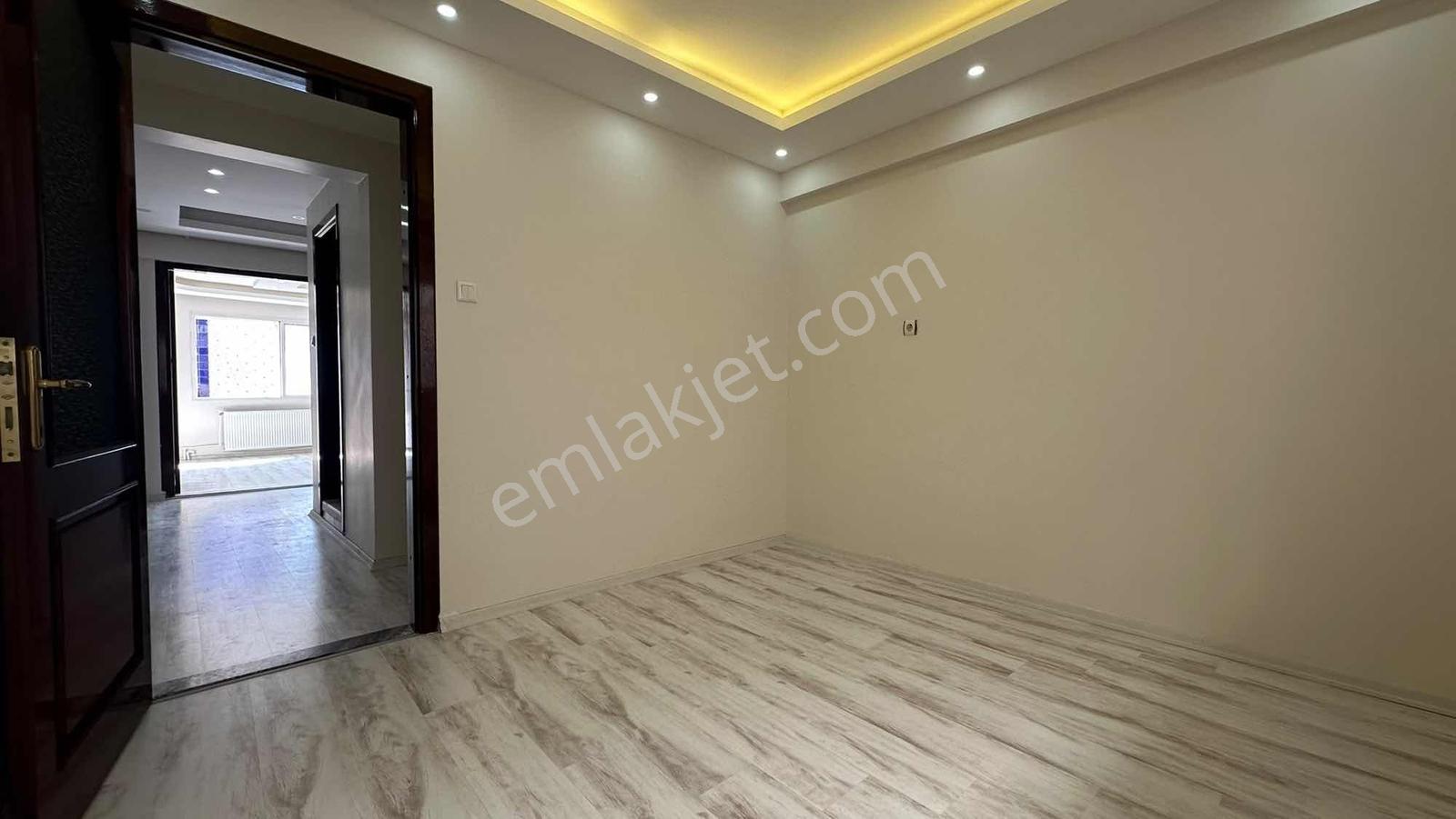 Güzelyalı Mh Sahile Yürüme Mesafesi 3+1 Arakat Genç Bina Satılık — fotoğraf 27