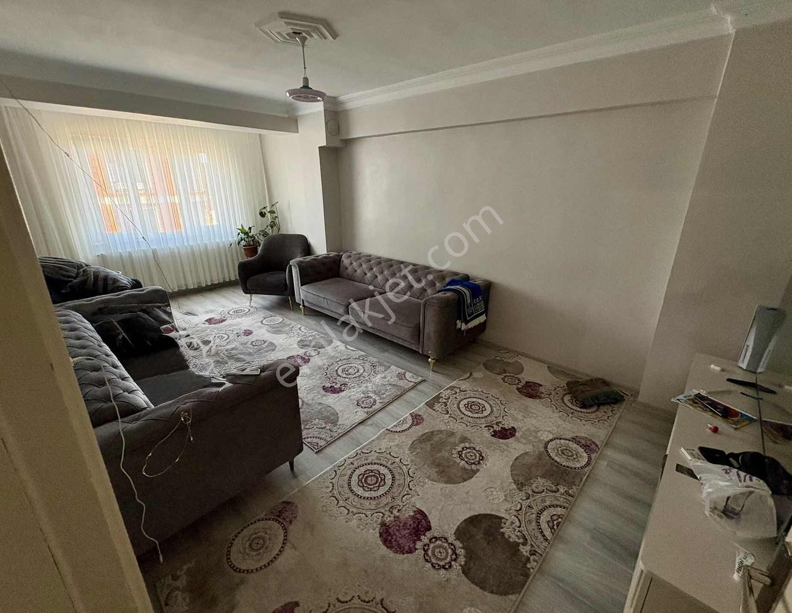 Mercan Emlak'tan 2+1 Balkonlu Masrafsız Ara Kat — fotoğraf 2