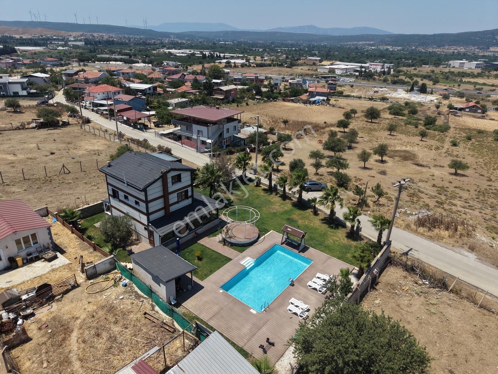 Seferihisar Ulamış'ta Satılık Müstakil Havuzlu Villa Ve Arsa — fotoğraf 3