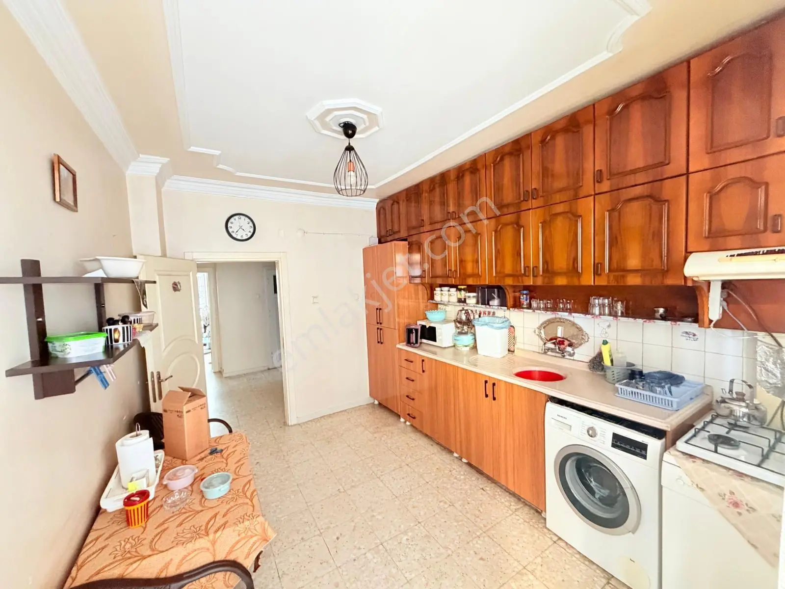 Prestij'den Yeni Mah'de Geniş Oturumlu Temiz 4+1 Daire — fotoğraf 2