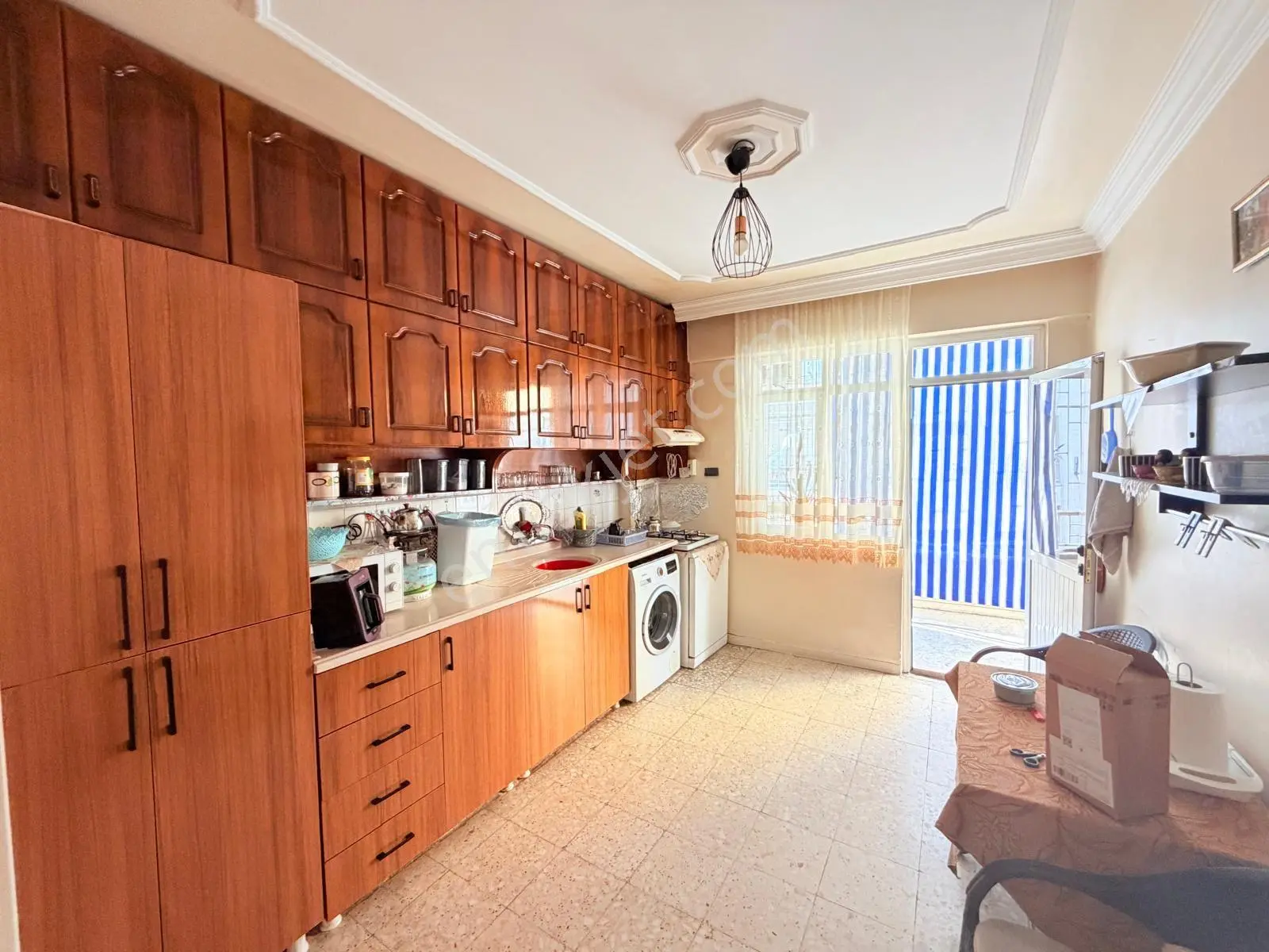 Prestij'den Yeni Mah'de Geniş Oturumlu Temiz 4+1 Daire — fotoğraf 4