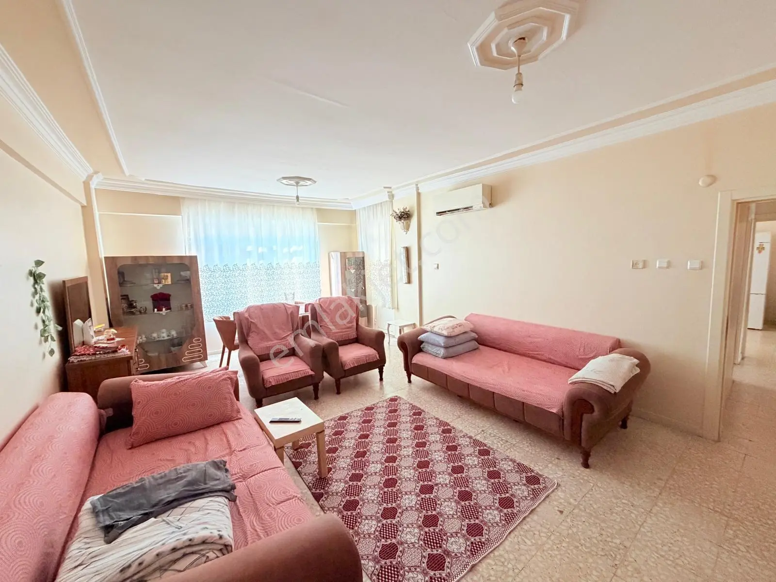 Prestij'den Yeni Mah'de Geniş Oturumlu Temiz 4+1 Daire — fotoğraf 5