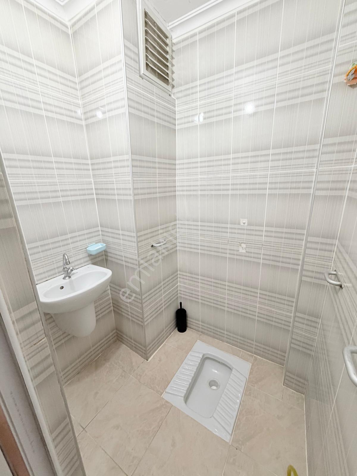 Prestij'den Yeni Mah'de Geniş Oturumlu Temiz 4+1 Daire — fotoğraf 21