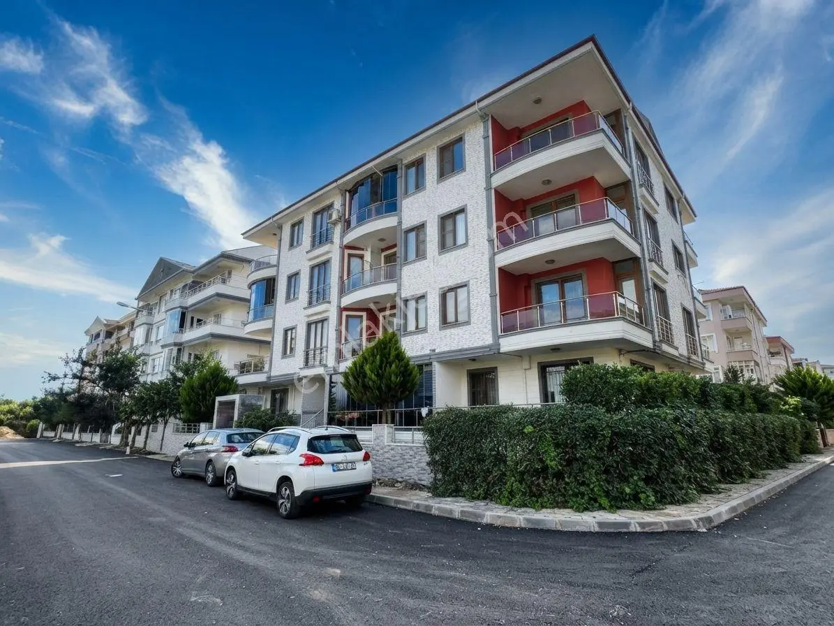 Aktiften Akçay'da Satılık 7 Yaşında Arakat Harika Tasarımlı 2+1 Daire — fotoğraf 5