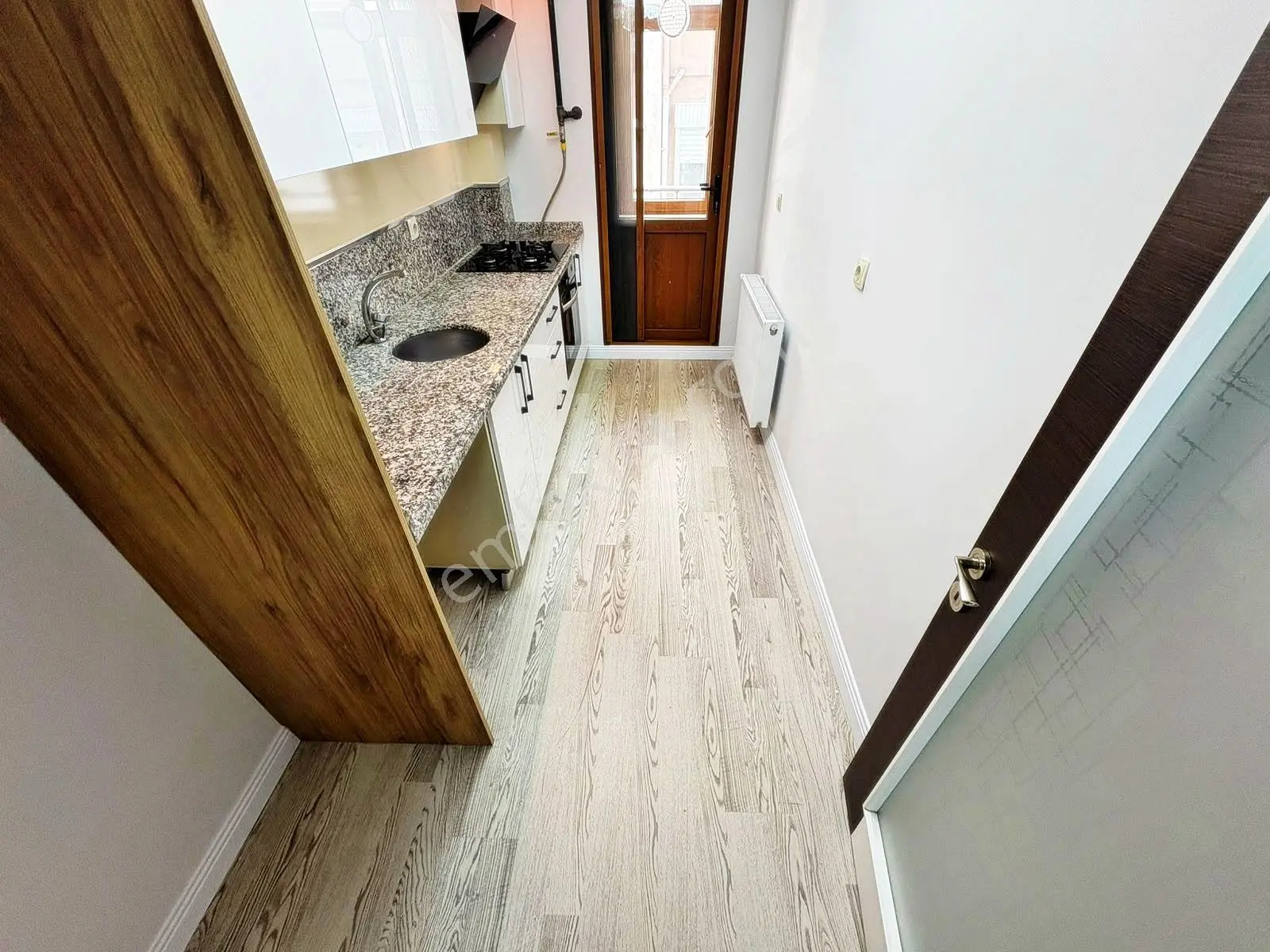 Aktiften Akçay'da Satılık 7 Yaşında Arakat Harika Tasarımlı 2+1 Daire — fotoğraf 21