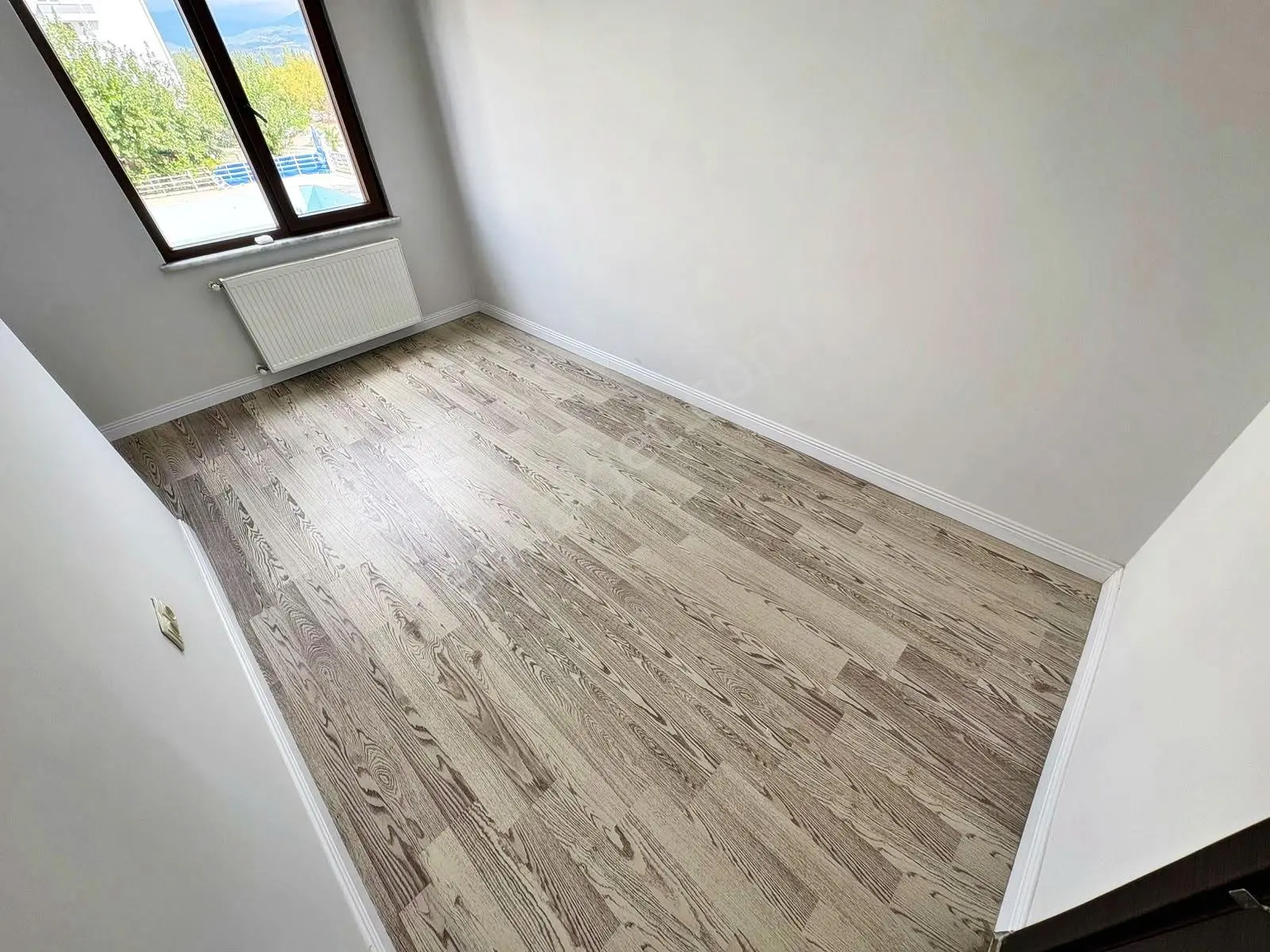 Aktiften Akçay'da Satılık 7 Yaşında Arakat Harika Tasarımlı 2+1 Daire — fotoğraf 23