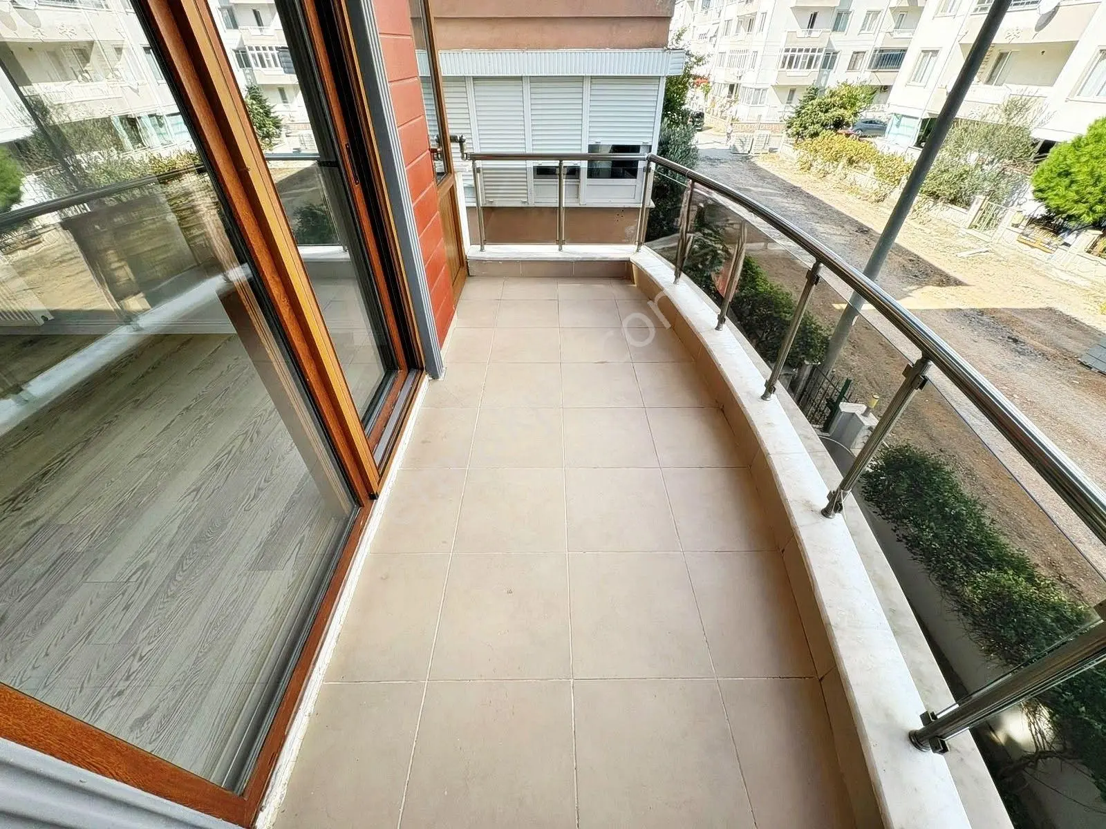 Aktiften Akçay'da Satılık 7 Yaşında Arakat Harika Tasarımlı 2+1 Daire — fotoğraf 30