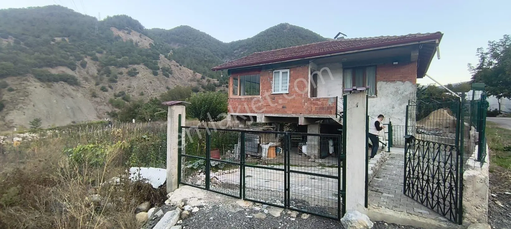 Karabük Merkez Pirinçlik Mevkii Kahyalar Köyü’nde 788 M² Arsa İçerisinde Müstakil Bahçeli Ev! — fotoğraf 5
