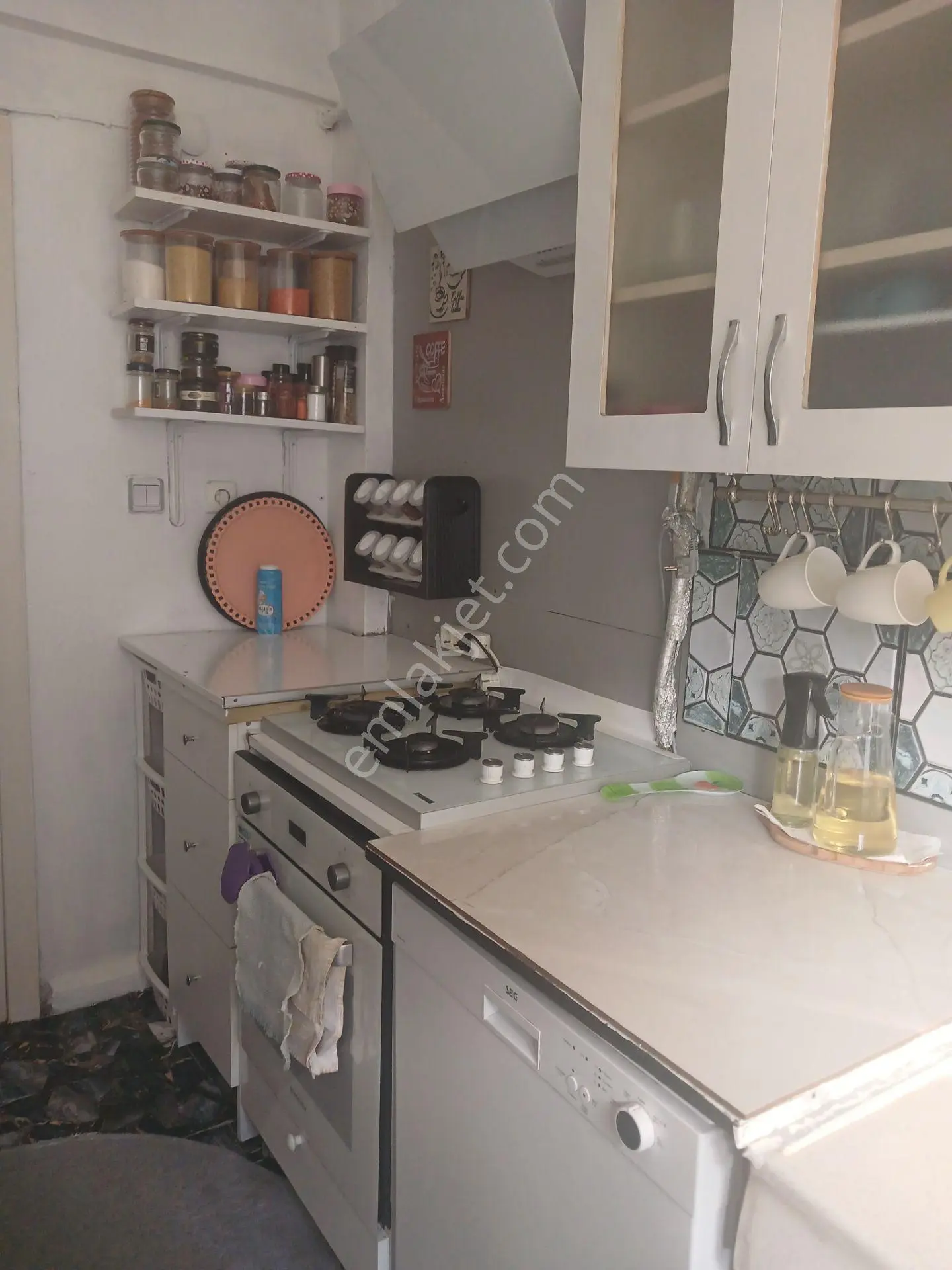 Sarıyer Merkez Mahallesinde 2+1 Geniş Oturumlu Fırsat Satılık Daire — fotoğraf 16