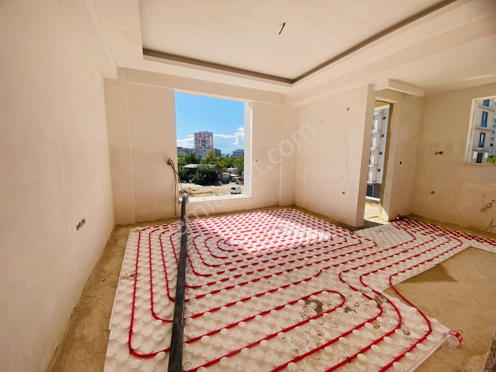 Merkezi Konumda Arakat Şık Yerden Isıtmalı 2+1 — fotoğraf 4
